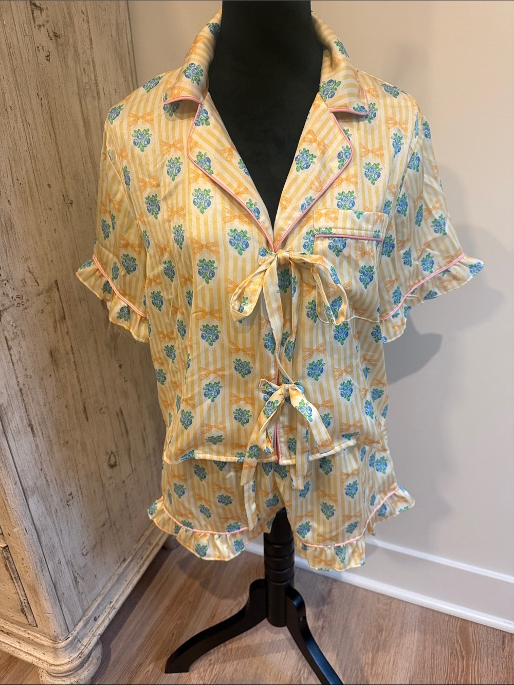 Peach Love Satin pajama set, size small